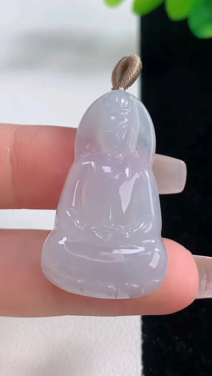 天然A货翡翠观音菩萨吊坠，尺寸34-20.8-4.8，重量:8.83g
12月11日
