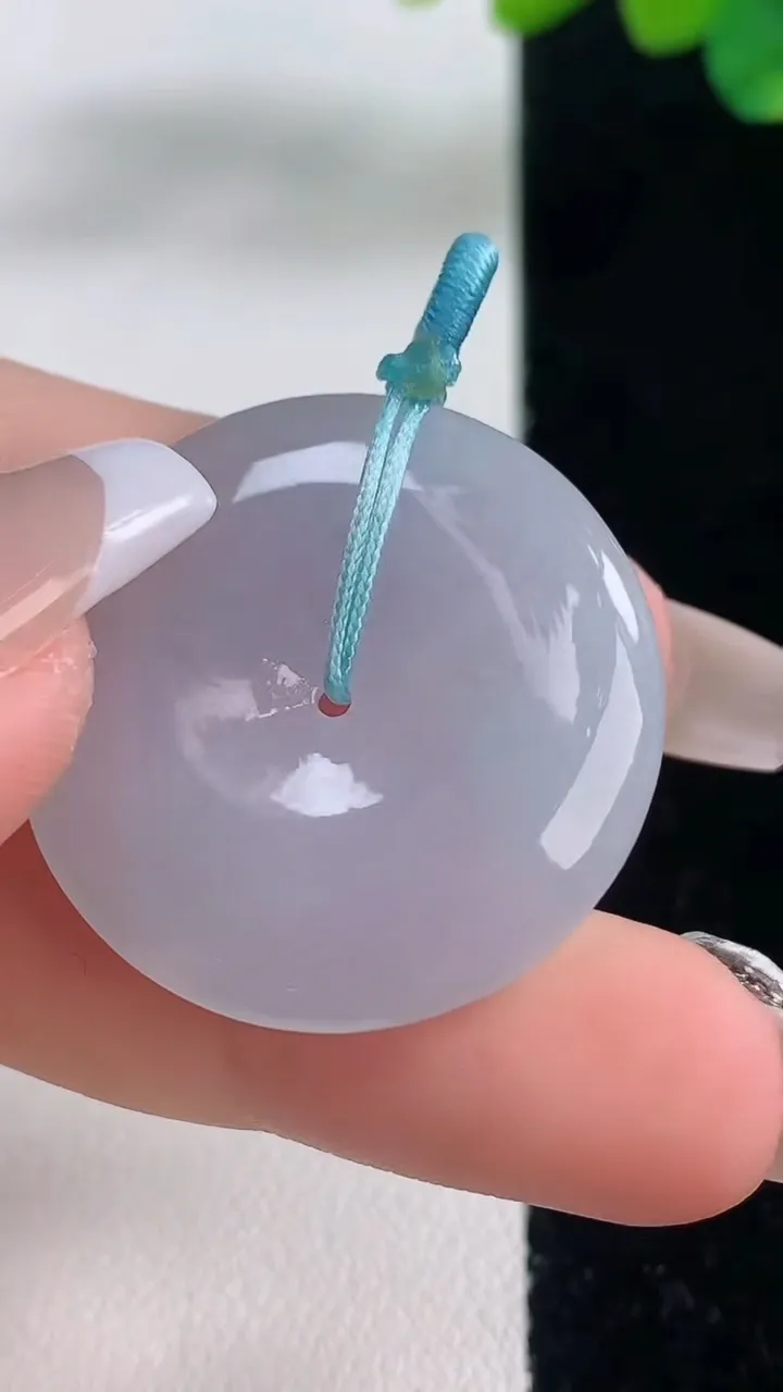 天然A货翡翠紫罗兰平安扣吊坠，尺寸28.5-5.3，重量:9.68g
12月11日