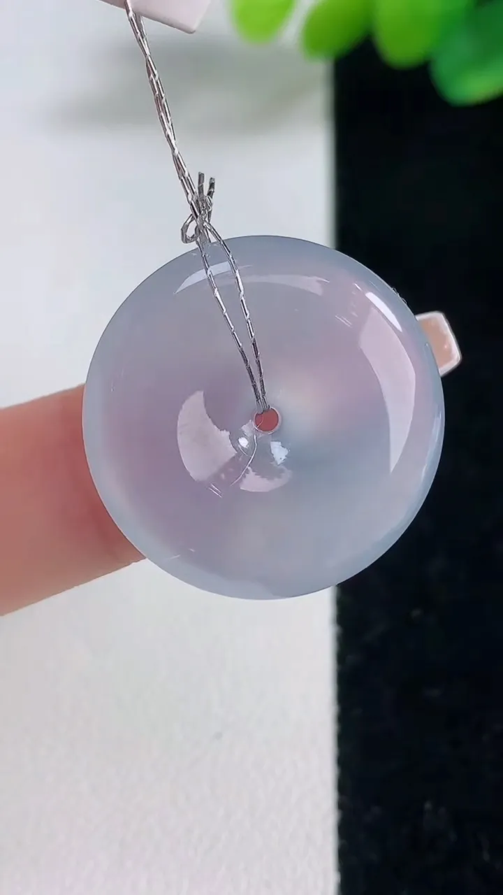 天然A货翡翠种紫罗兰平安扣吊坠，尺寸23.7-5，重量:6.01g
12月11日