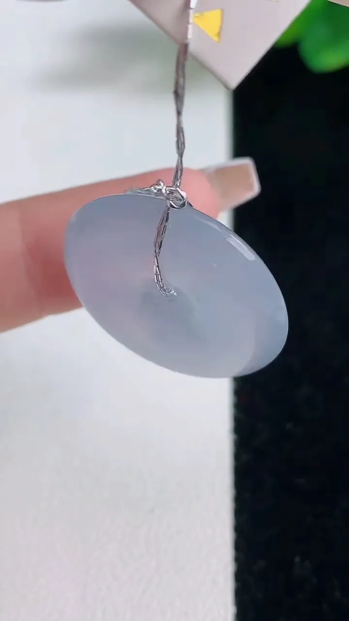 天然A货翡翠种紫罗兰平安扣吊坠，尺寸23.7-5，重量:6.01g
12月11日