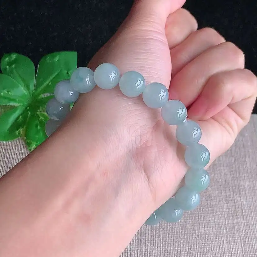 a货翡翠冰种飘花圆珠佛珠手串19颗  尺寸10mm 重量33.28g 1210