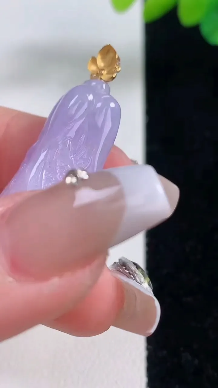 天然A货翡翠18K金紫罗兰白菜吊坠，尺寸34.2-16-10.4，重量:9.19g
12月11日