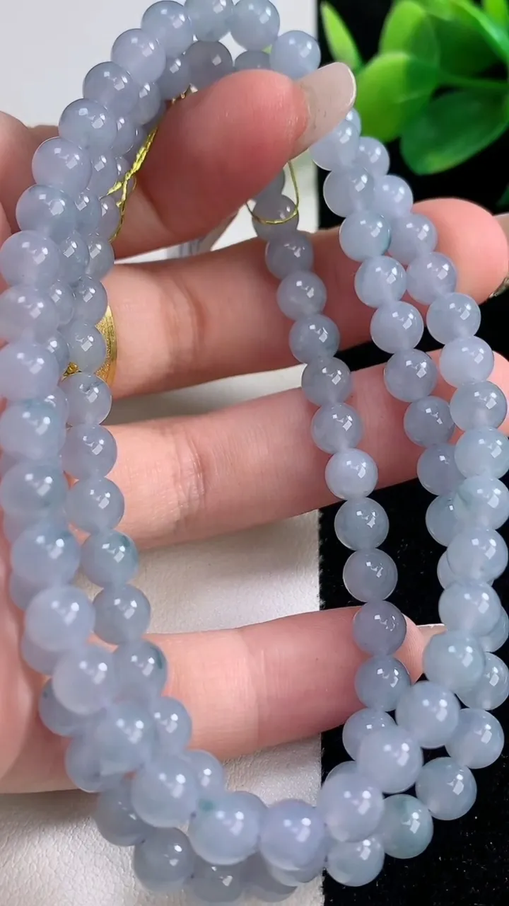 天然A货翡翠紫罗兰圆珠项链，尺寸5.8-108颗，重量:26.00g
12月12日