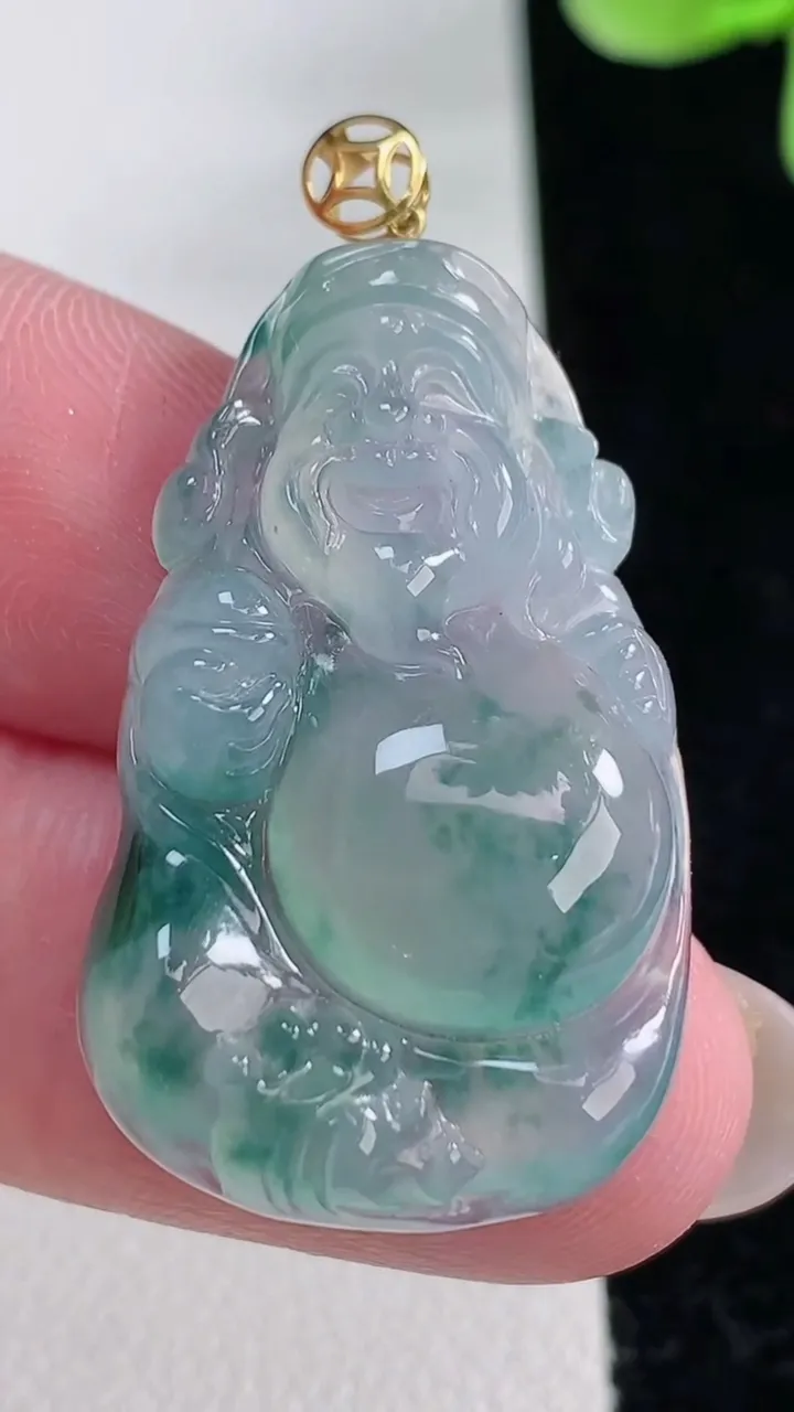 天然A货翡翠种飘花财神爷吊坠，尺寸33-20.7-5.4，重量:6.65g
12月12日