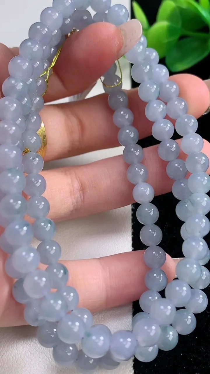 天然A货翡翠紫罗兰圆珠项链，尺寸5.8-108颗，重量:26.00g
12月12日