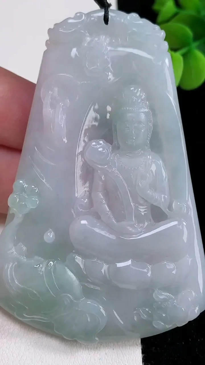 天然A货翡翠普贤菩萨吊坠，尺寸78.3-52-5，重量:45.18g
12月12日