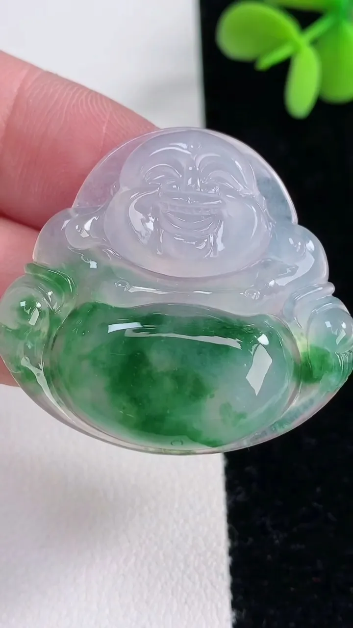 天然A货翡翠种飘花佛公吊坠，尺寸33-36.4-5.8，重量:11.61g
12月12日