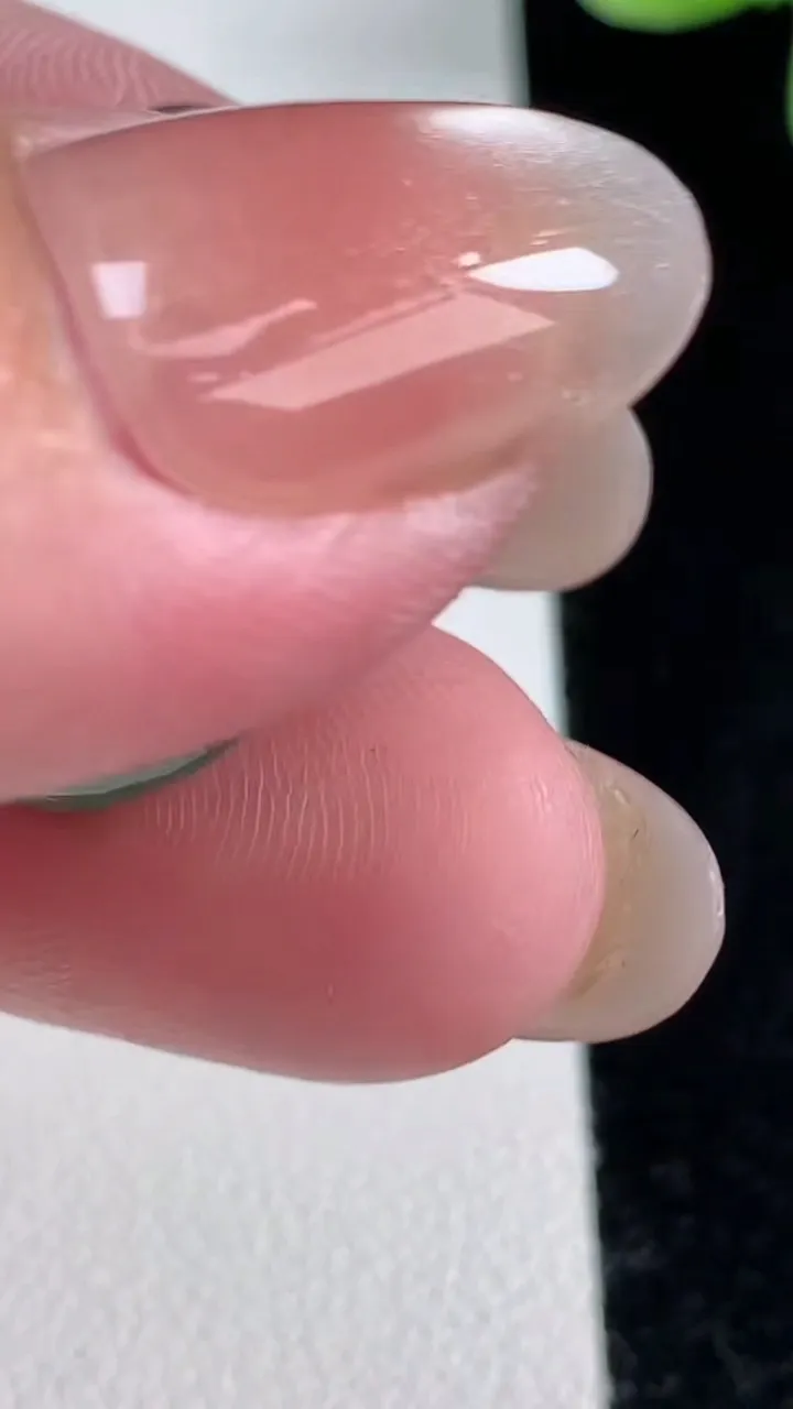 天然A货翡翠葫芦镶嵌件，尺寸23-19.6-8.7，重量:6.92g
12月12日