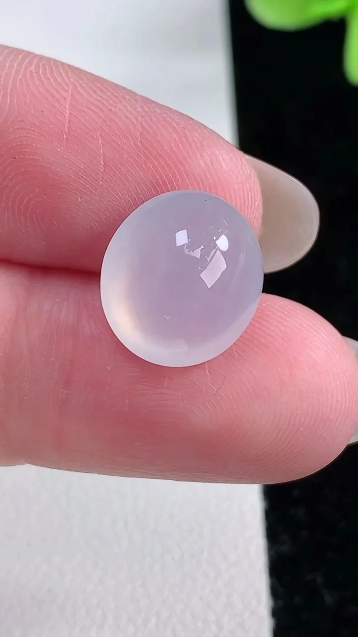 天然A货翡翠蛋面镶嵌件，尺寸13-12-7.4，重量:1.91g
12月12日