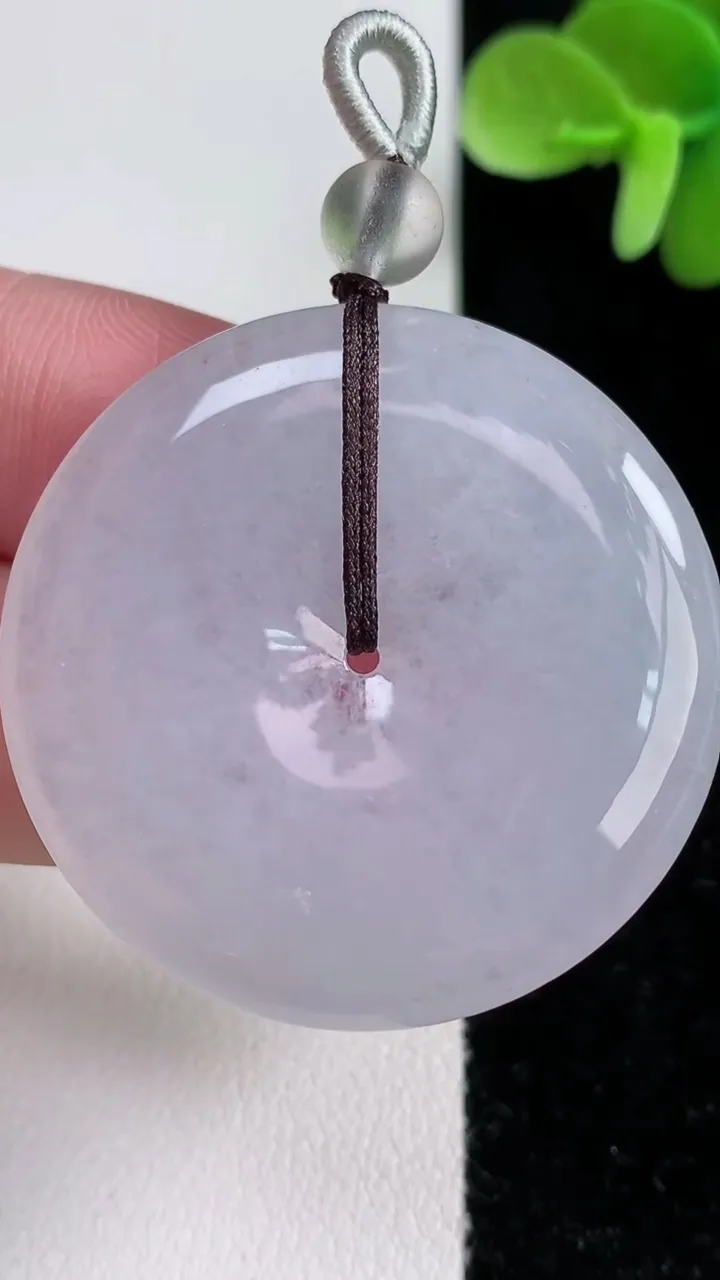 天然A货翡翠平安扣吊坠，尺寸37.5-5，重量:16.80g
12月13日