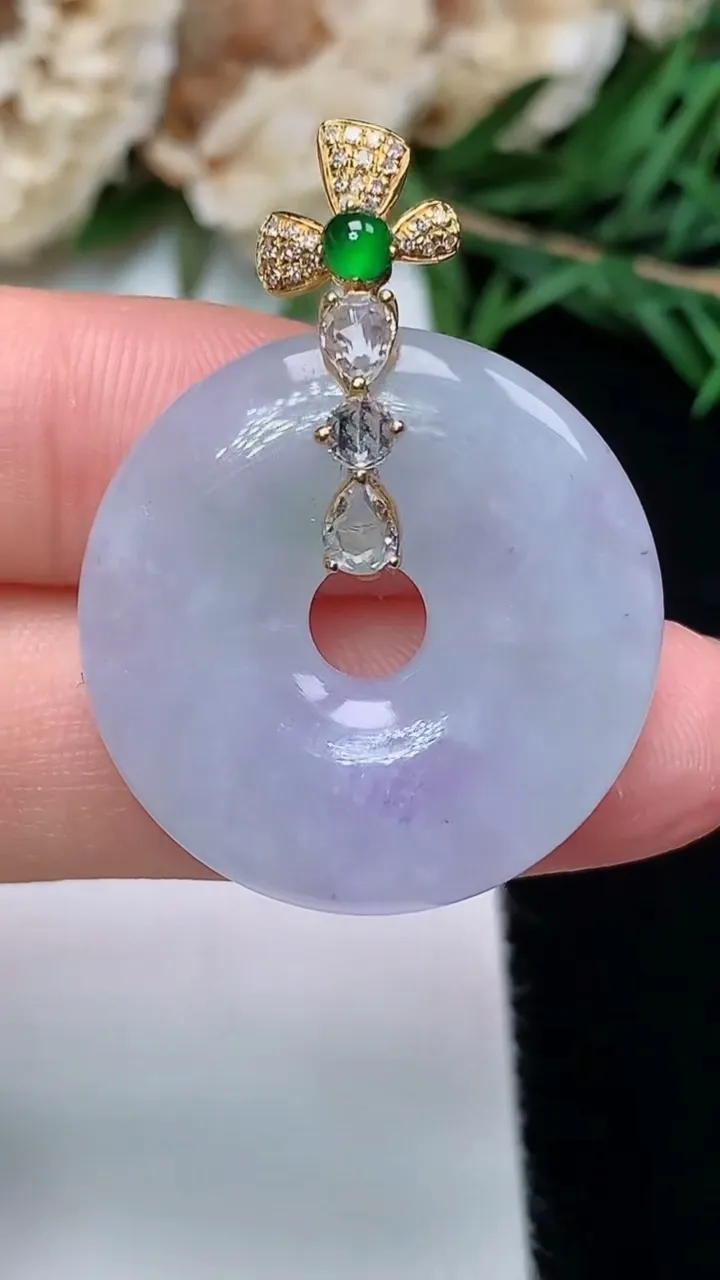 天然A货翡翠紫罗兰平安环吊坠，尺寸25-5.4，重量:8.14g
12月13日