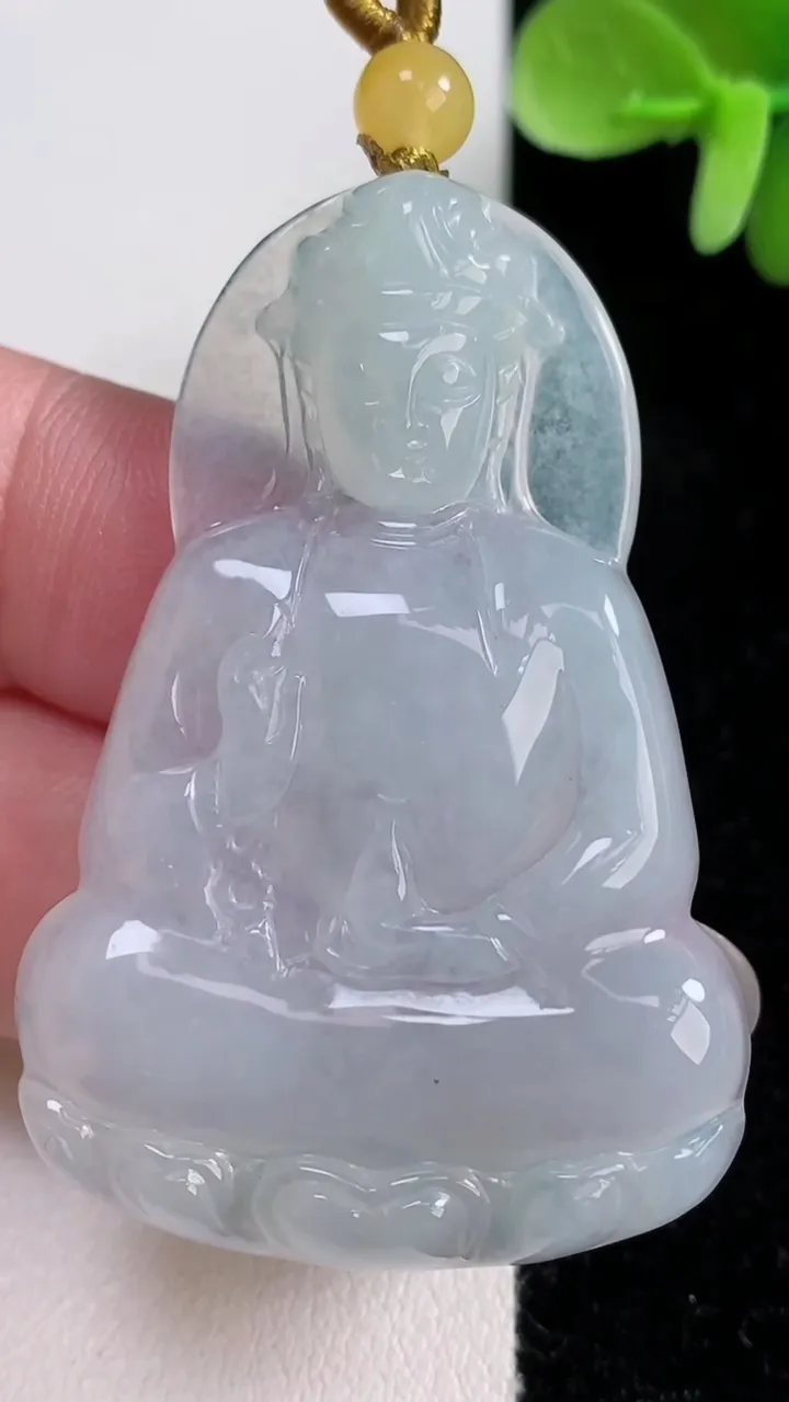 天然A货翡翠观音菩萨吊坠，尺寸51-34-4.8，重量:16.03g
12月13日