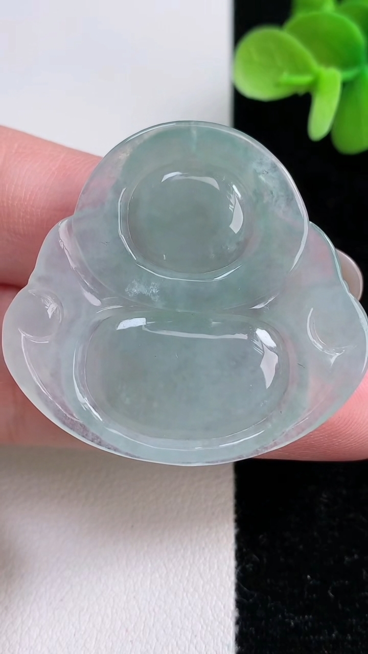 天然A货翡翠佛公吊坠，尺寸37-40-5，重量:12.01g
12月13日