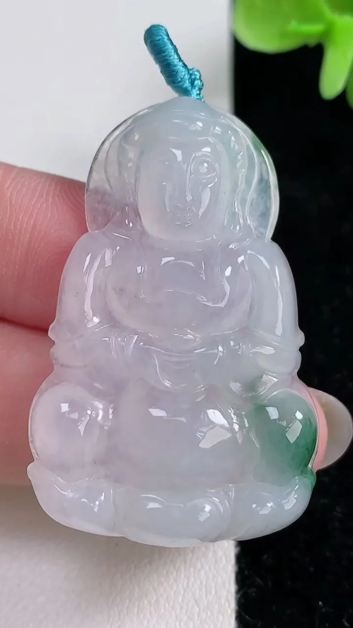 天然A货翡翠冰种飘花观音菩萨吊坠，尺寸43.3-28.2-4.8，重量:11.56g
12月13日