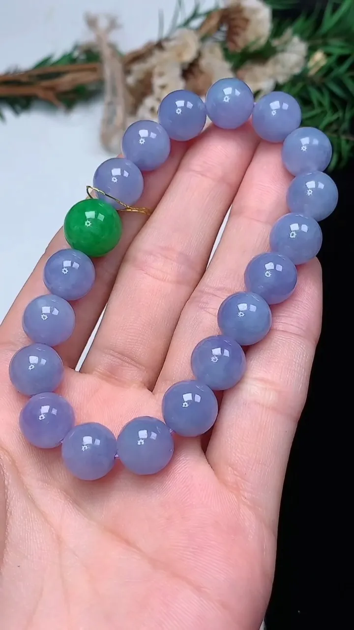 天然A货翡翠货紫罗兰圆珠手串，尺寸10-19颗，重量:34.29g12月13日
工厂直销收藏佳品,种好水足，色泽均匀，有种有色，上手高大气！