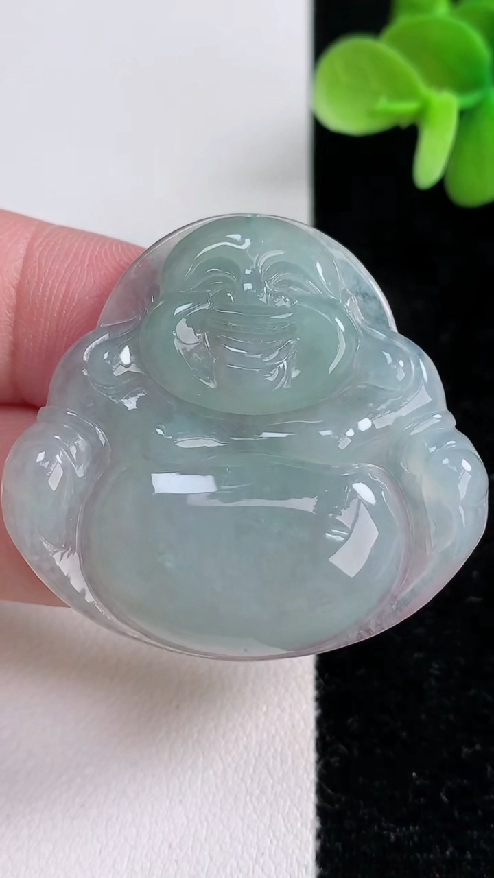 天然A货翡翠佛公吊坠，尺寸37-40-5，重量:12.01g
12月13日