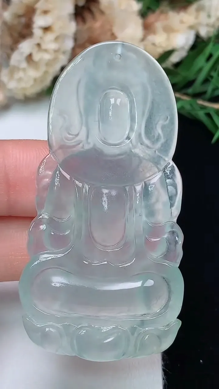 天然A货翡翠飘花度母吊坠，尺寸55.3-28.4-6，重量:15.50g
12月13日