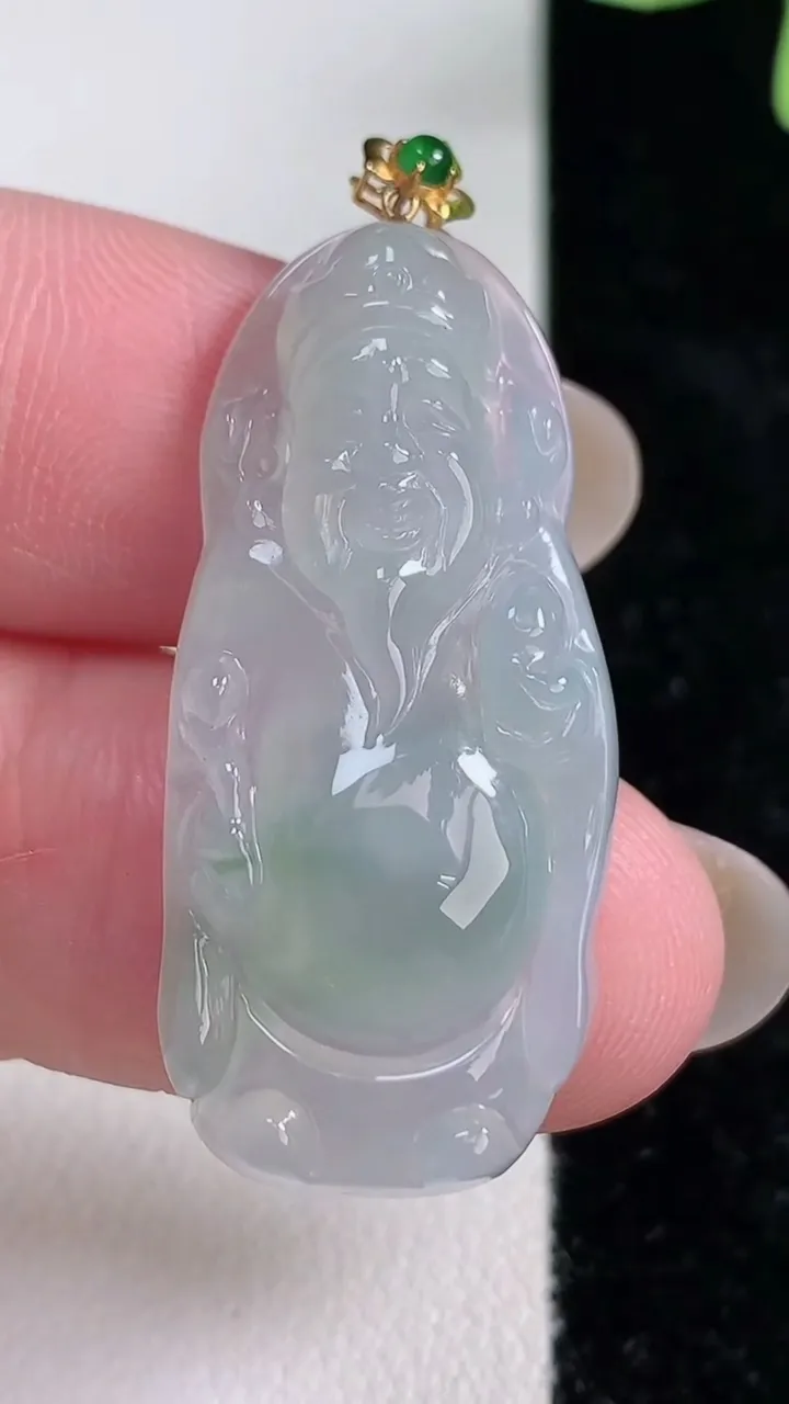 天然A货翡翠18K金飘花财神爷吊坠，尺寸34.8-16-5.6，重量:6.34g
12月13日