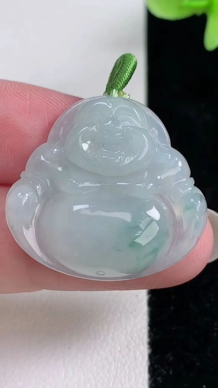 天然A货翡翠飘花佛公吊坠，尺寸27-29.2-5，重量:6.40g
12月13日