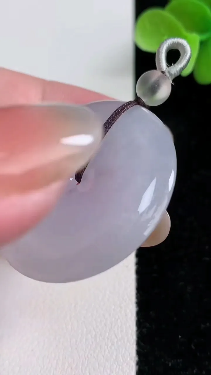 天然A货翡翠平安扣吊坠，尺寸37.5-5，重量:16.80g
12月13日