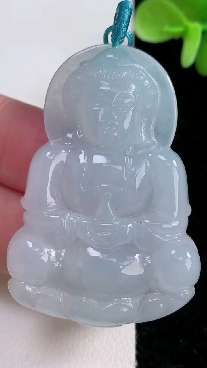 天然A货翡翠观音菩萨吊坠，尺寸49-33.8-5.5，重量:16.95g
12月13日