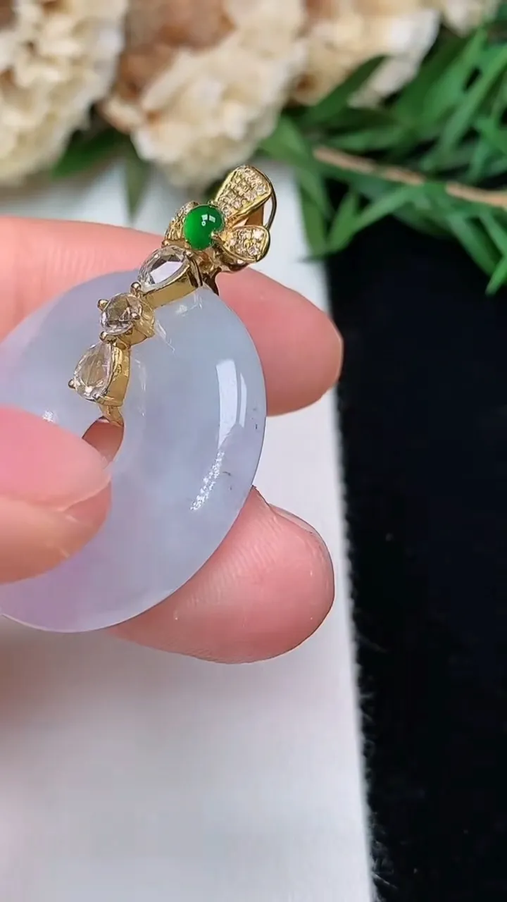 天然A货翡翠紫罗兰平安环吊坠，尺寸25-5.4，重量:8.14g
12月13日