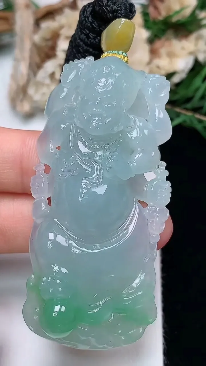天然A货翡翠不动明王吊坠，尺寸58.3-26.2-10.5，重量:32.57g
12月13日