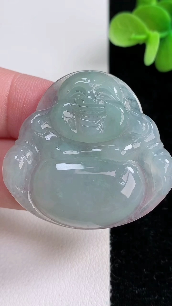 天然A货翡翠佛公吊坠，尺寸37-40-5，重量:12.01g
12月13日