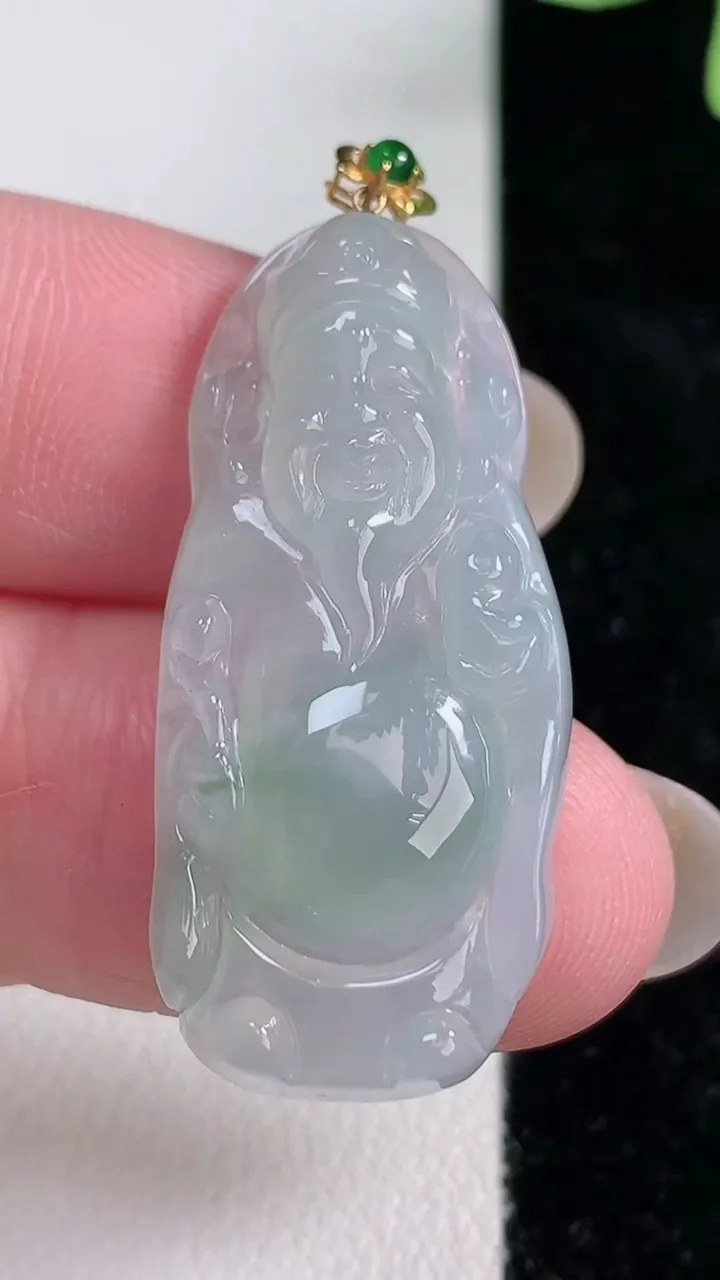 天然A货翡翠18K金飘花财神爷吊坠，尺寸34.8-16-5.6，重量:6.34g
12月13日