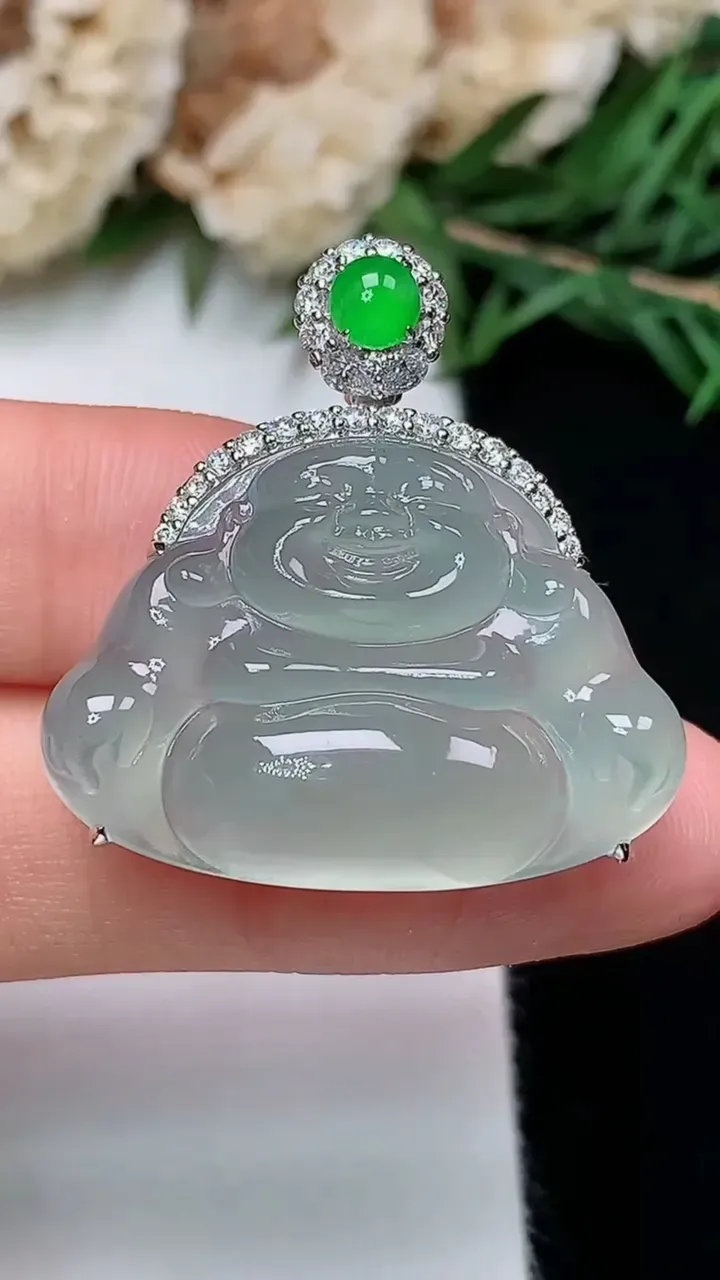 天然A货翡翠佛公吊坠，尺寸19.7-28-9.5，重量:7.00g
12月13日