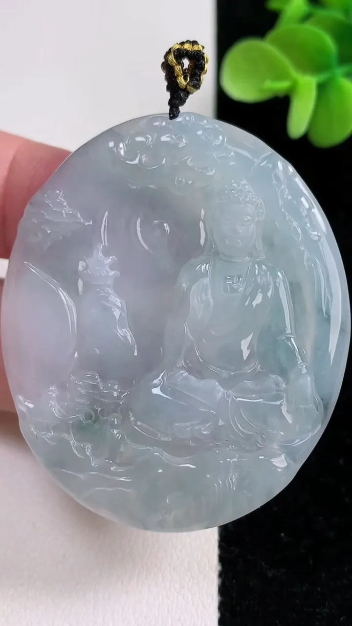 天然A货翡翠阿弥陀佛吊坠，尺寸52-43.7-5.4，重量:26.33g
12月14日