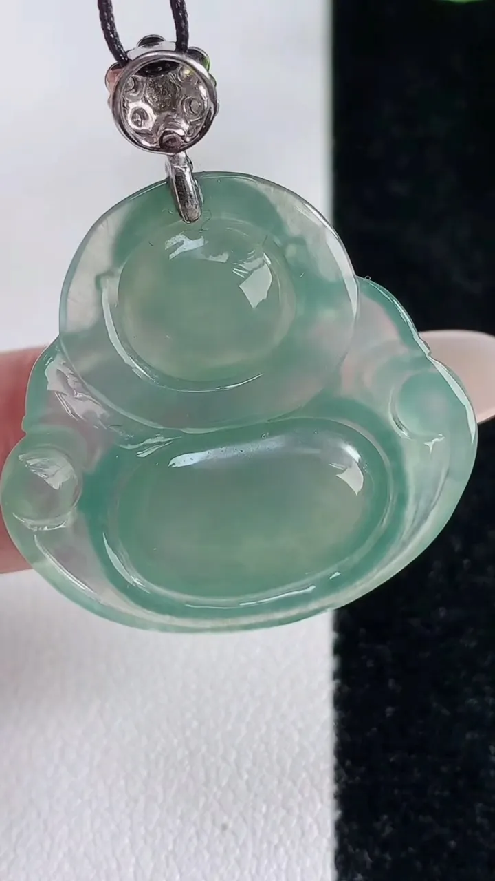 天然A货翡翠佛公吊坠，尺寸27.3-28.4-5.7，重量:7.36g
12月14日