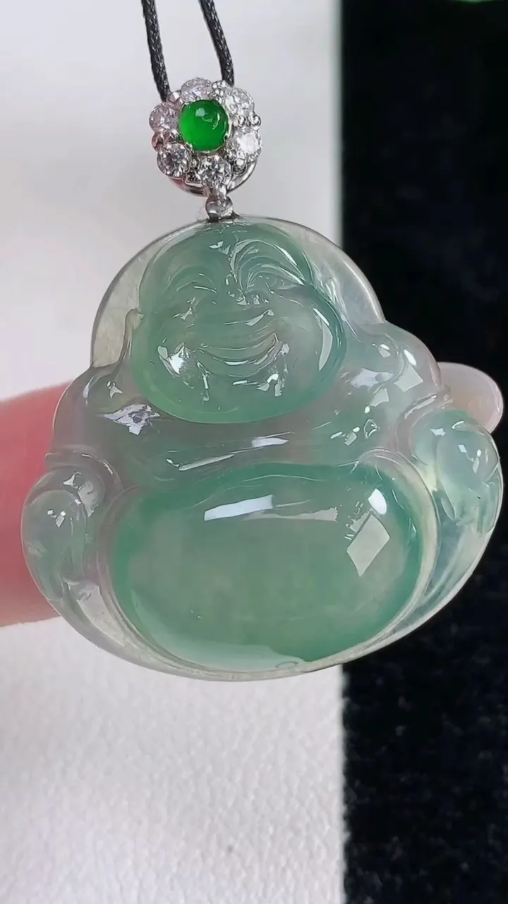 天然A货翡翠佛公吊坠，尺寸27.3-28.4-5.7，重量:7.36g
12月14日
