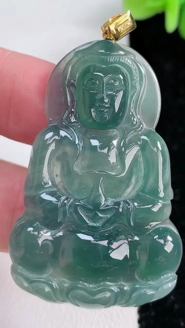 天然A货翡翠18K金蓝水金枝玉叶 叶子吊坠，尺寸47.6-30.4-5.3，重:13.48g
12月