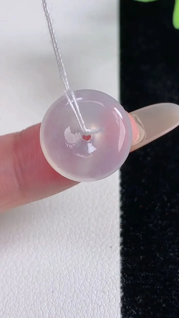 天然A货翡翠平安扣吊坠，尺寸16.4-4.2，重量:2.85g
12月14日