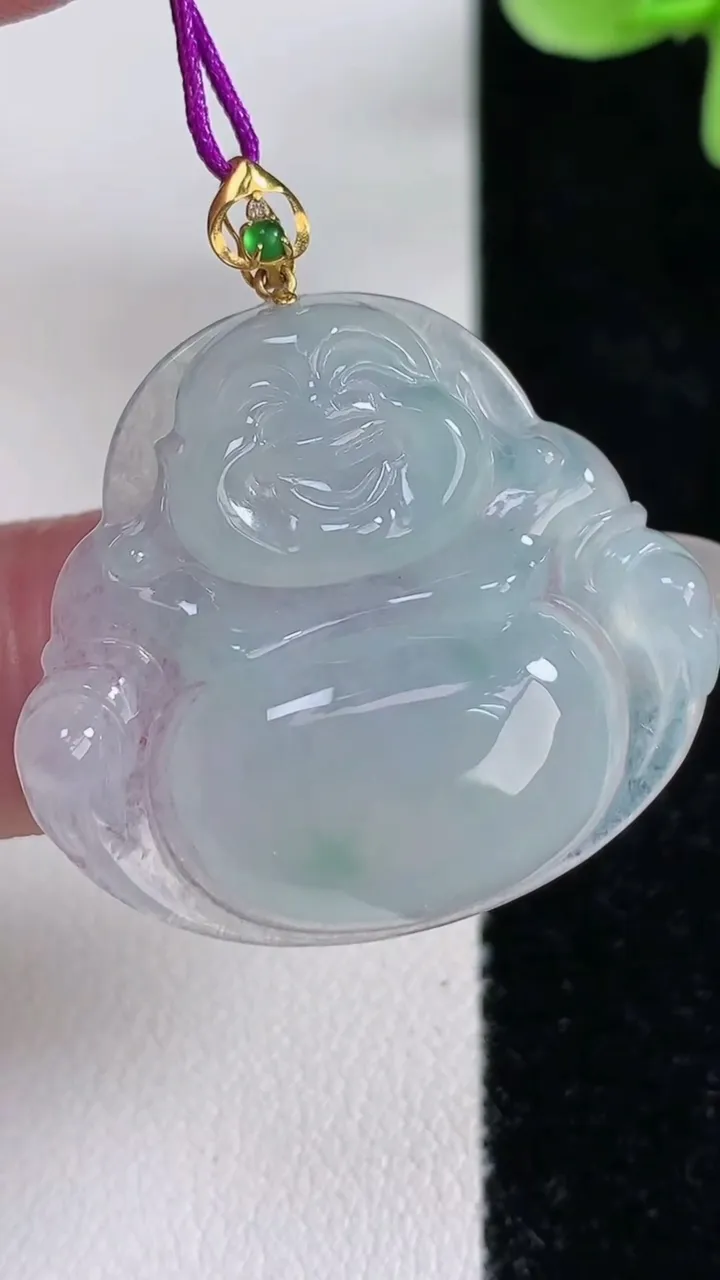 天然A货翡翠佛公吊坠，尺寸27.6-30.7-5.4，重量:7.35g
12月14日