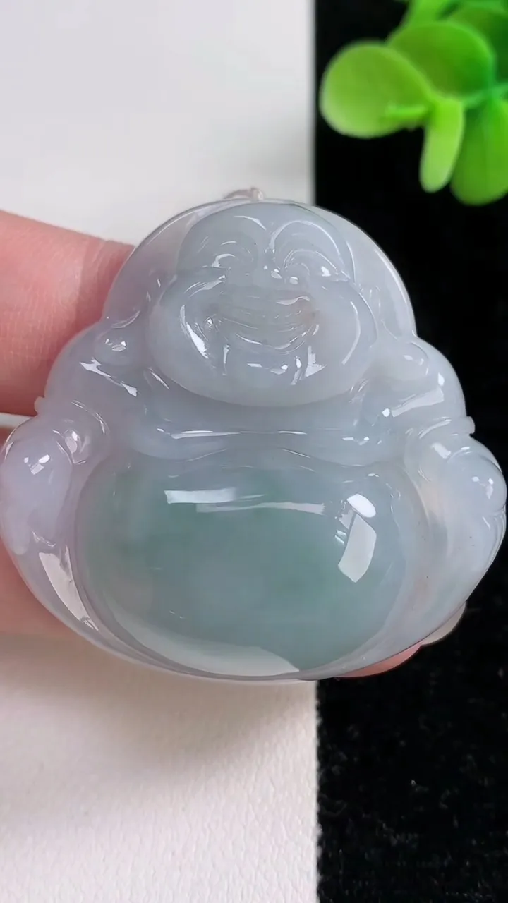 天然A货翡翠冰种飘花佛公吊坠，尺寸41.2-43.8-8.5，重量:25.44g
12月14日
