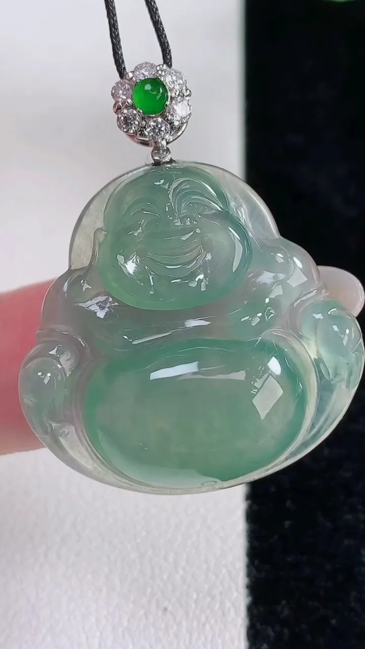 天然A货翡翠佛公吊坠，尺寸27.3-28.4-5.7，重量:7.36g
12月14日