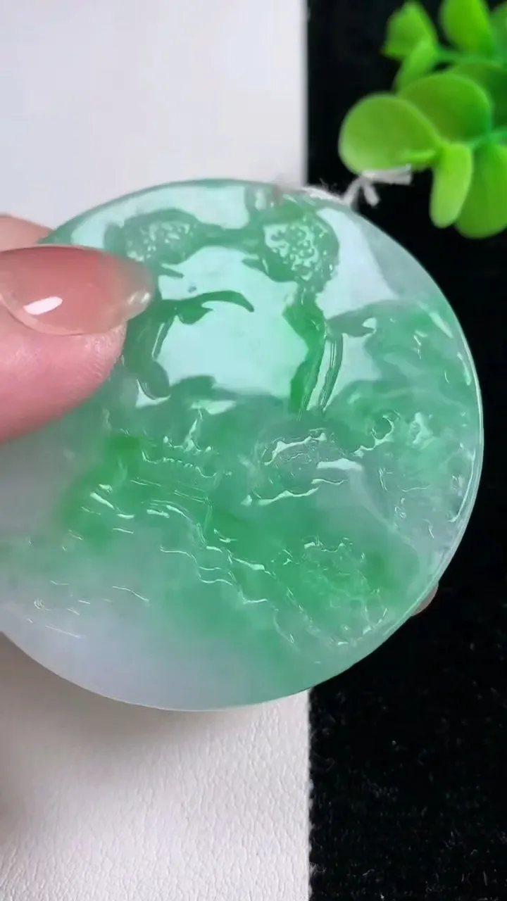 天然A货翡翠山水牌吊坠，尺寸22.5-4.5，重量:26.88g
12月14日