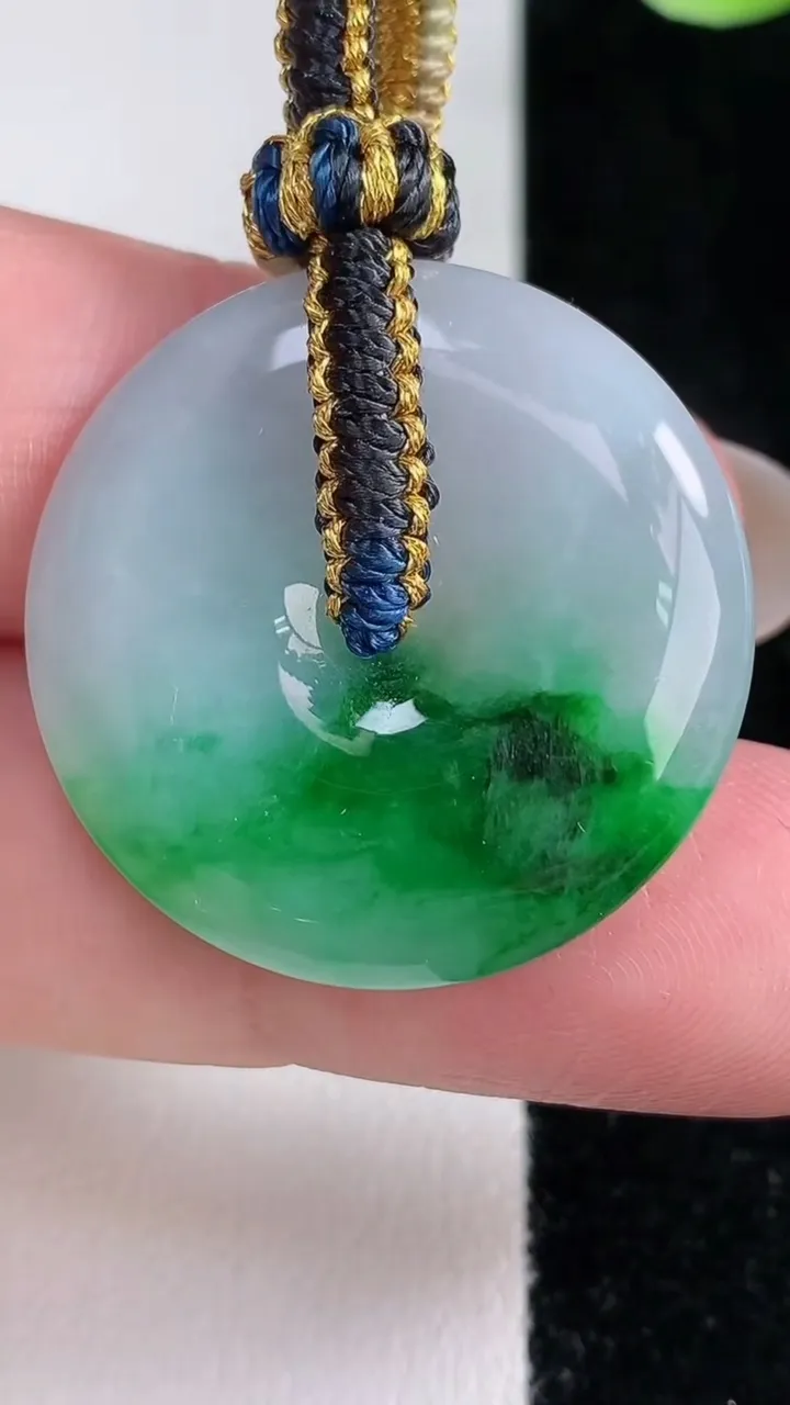 天然A货翡翠平安扣吊坠，尺寸28-5.2，重量:9.63g
12月14日