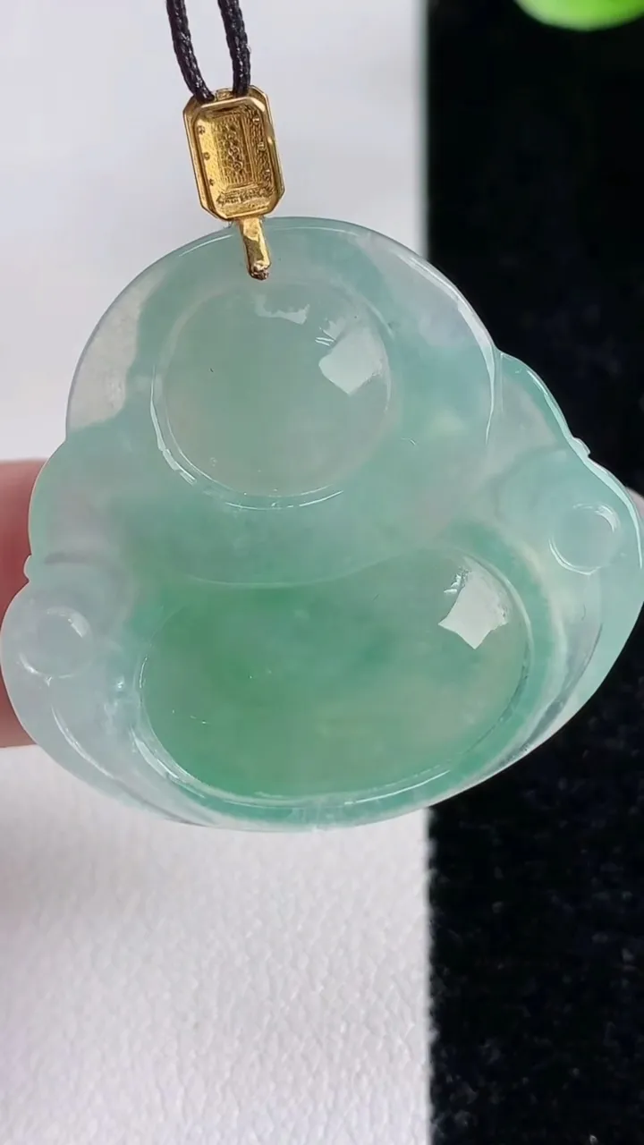 天然A货翡翠佛公吊坠，尺寸28.4-30-5.2，重量:7.81g
12月14日
