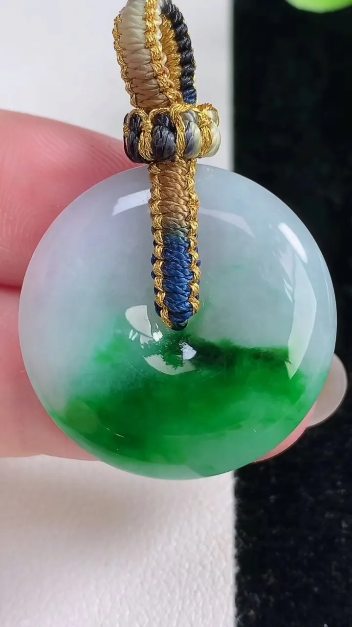 天然A货翡翠平安扣吊坠，尺寸28-5.2，重量:9.63g
12月14日