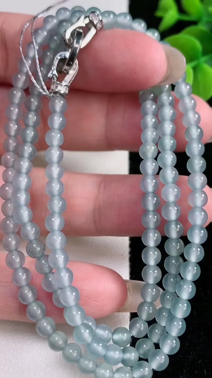 天然A货翡翠种蓝水小米珠项链，尺寸4-138颗，重量:21.30g12月14日
工厂直销收藏佳品,种