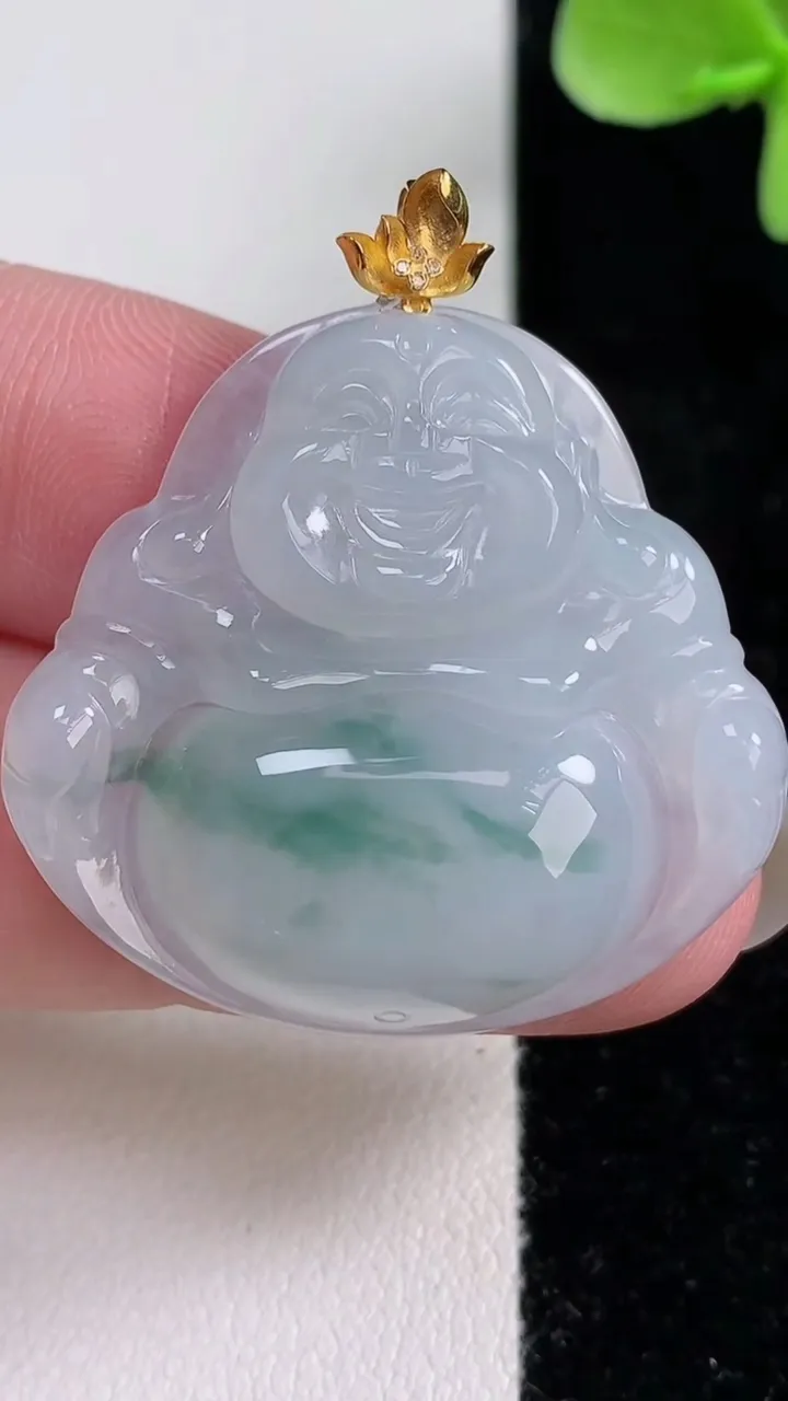 天然A货翡翠种飘花佛公吊坠，尺寸31.4-33.7-5.6，重量:9.62g
12月14日