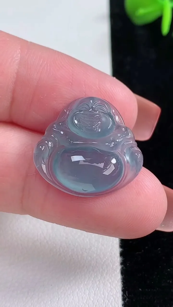 天然A货翡翠佛公吊坠，尺寸19-20.5-4.4，重量:2.72g
12月15日