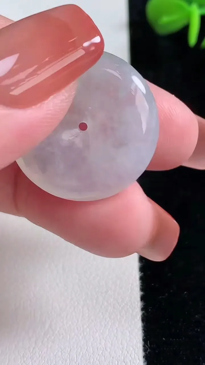 天然A货翡翠平安扣吊坠，尺寸24.6-5，重量:6.58g
12月15日