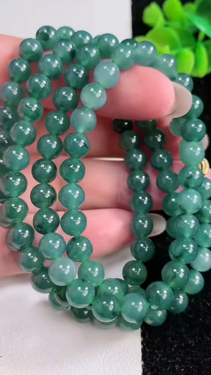 天然A货翡翠圆珠项链，尺寸7-108颗，重:60.30g
12月15日