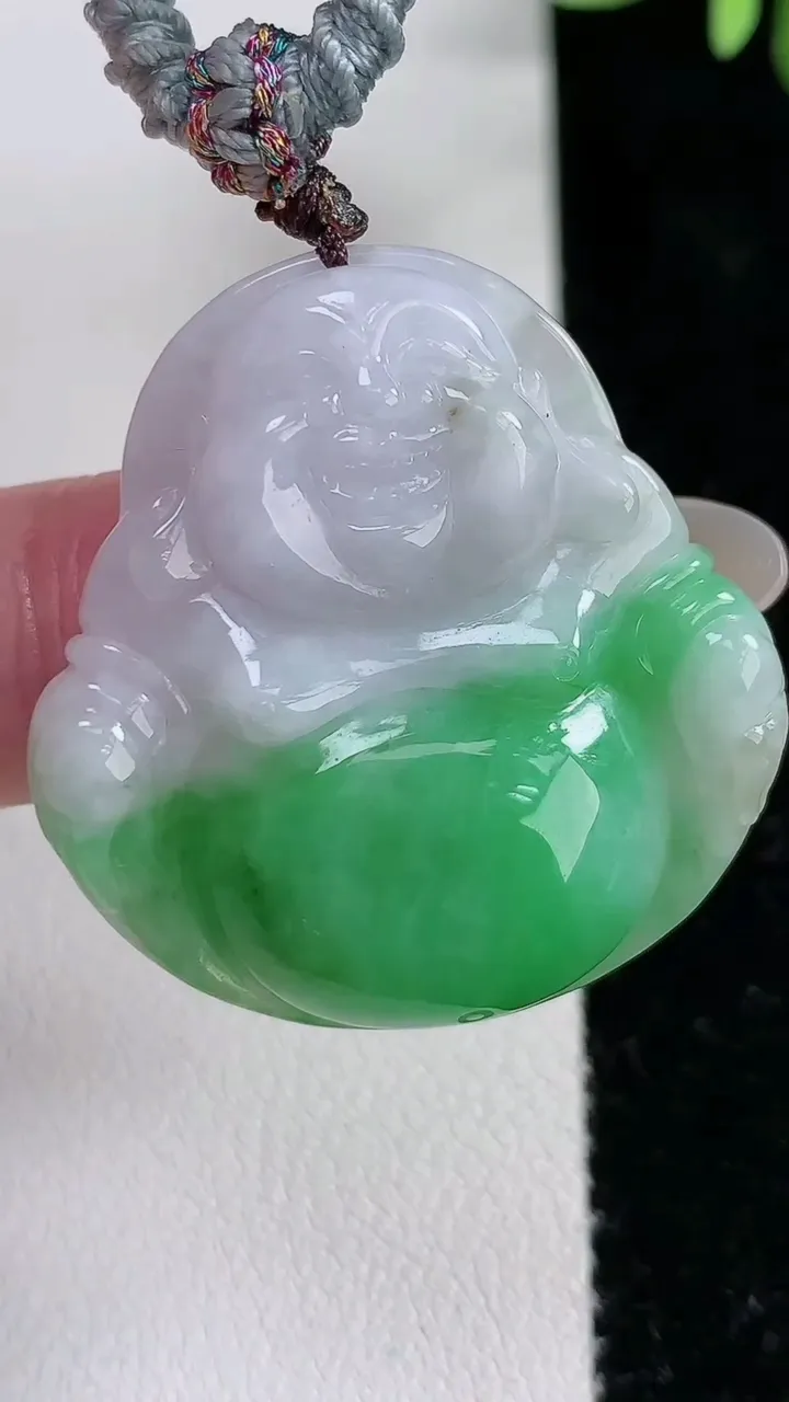 天然A货翡翠佛公吊坠，尺寸34-32-6.2，重:10.44g
12月15日