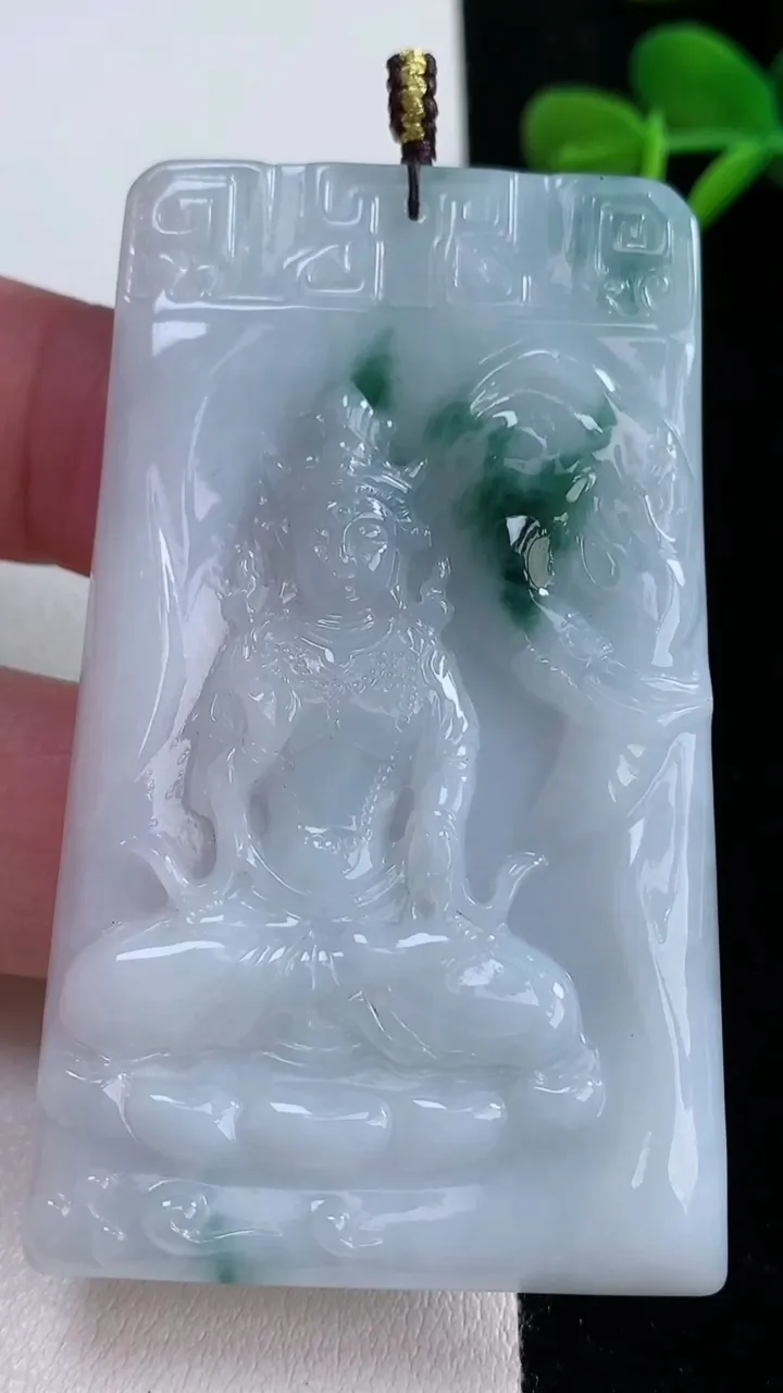 天然A货翡翠飘花普贤菩萨吊坠，尺寸64.2-39.3-5.3，重量:34.68g
12月15日