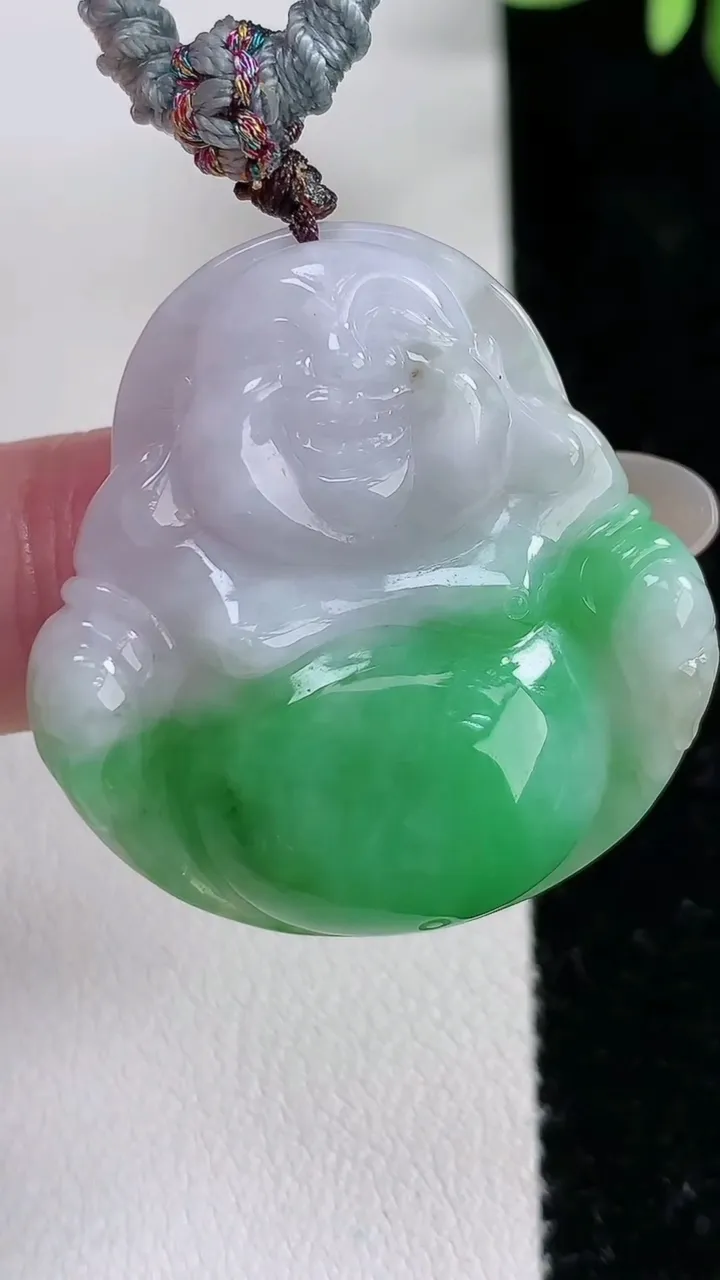 天然A货翡翠佛公吊坠，尺寸34-32-6.2，重:10.44g
12月15日